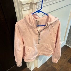Lululemon Scuba light pink color, size M/L